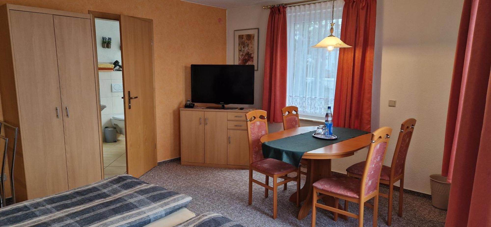 Galeriecafe Und Pension Ambiente Zittau Bagian luar foto